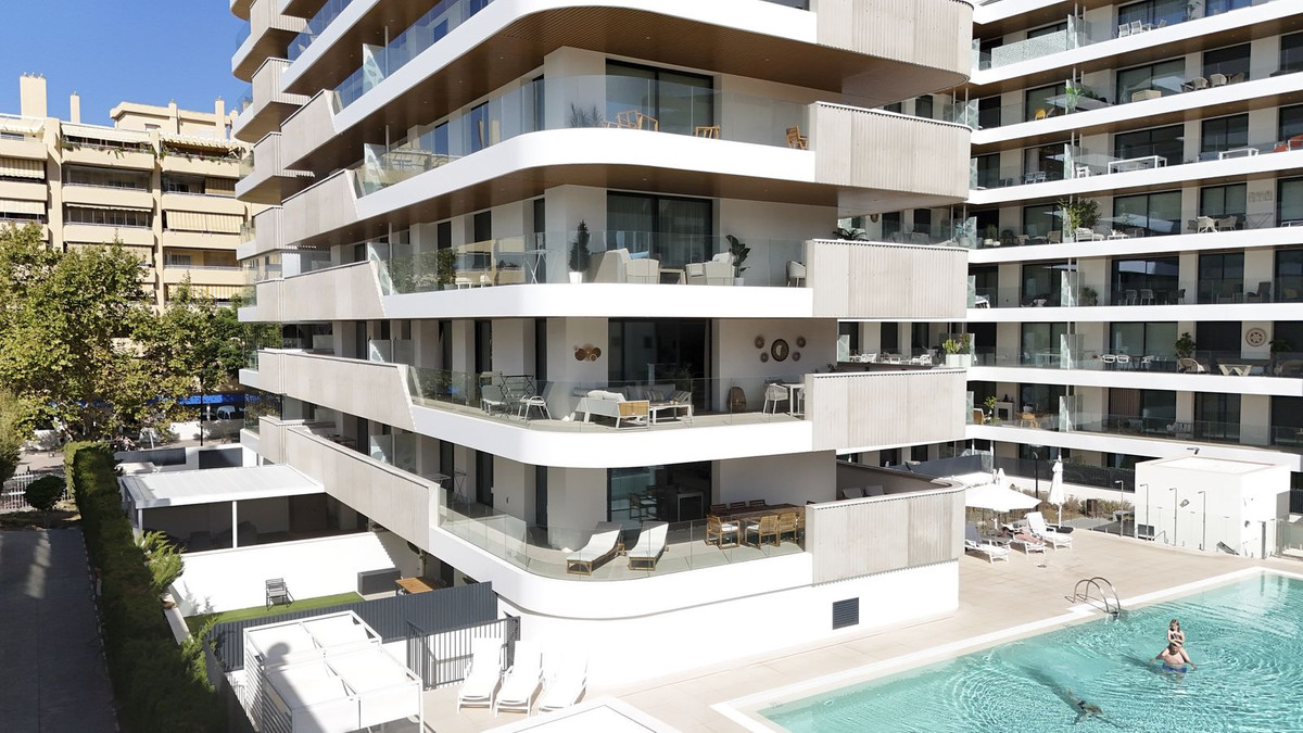 Te koop Middle Floor Apartment Costa Del Sol Fuengirola € 719.000,-