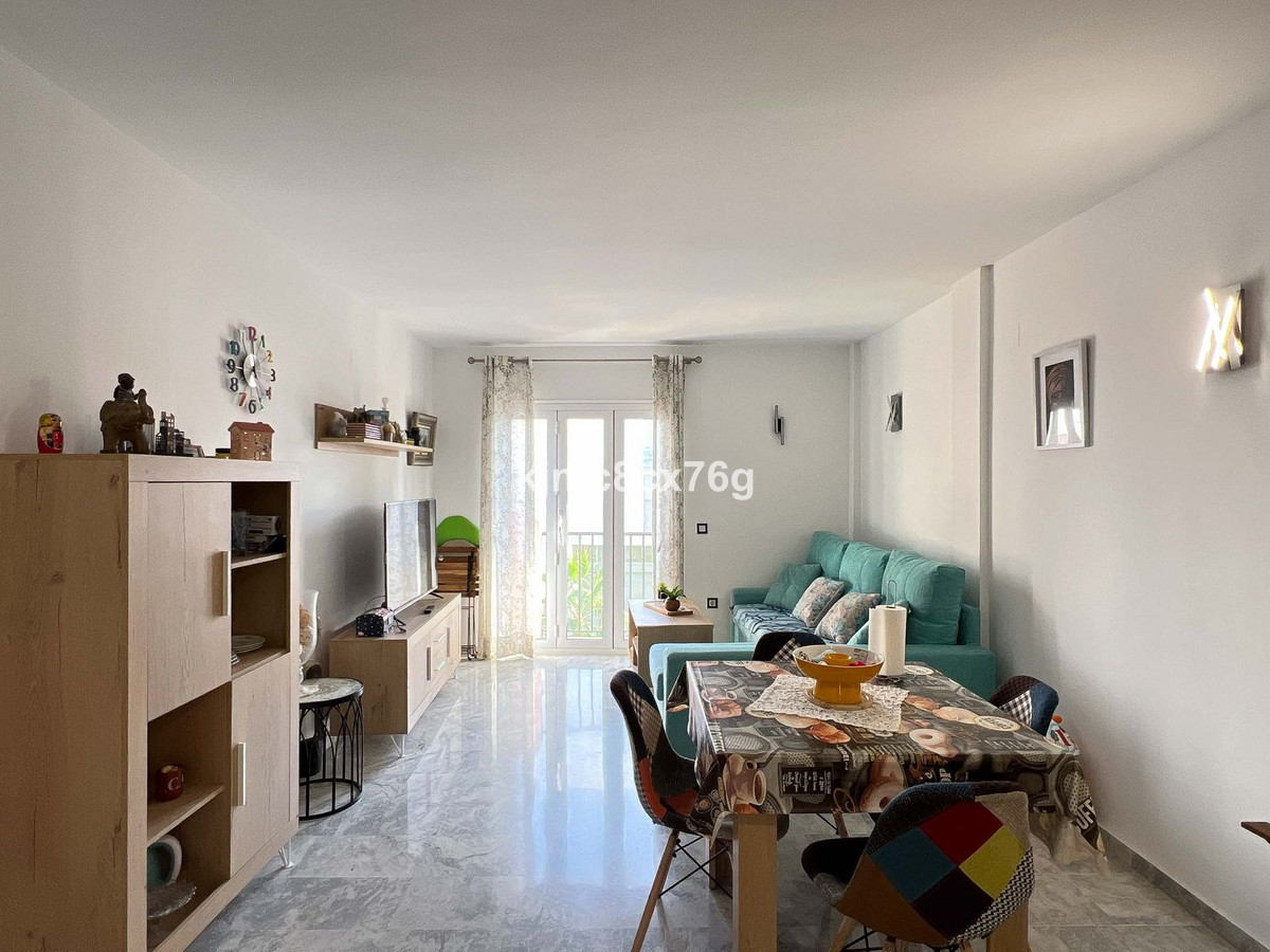 Te koop Middle Floor Apartment Costa Del Sol Las Lagunas € 215.000,-