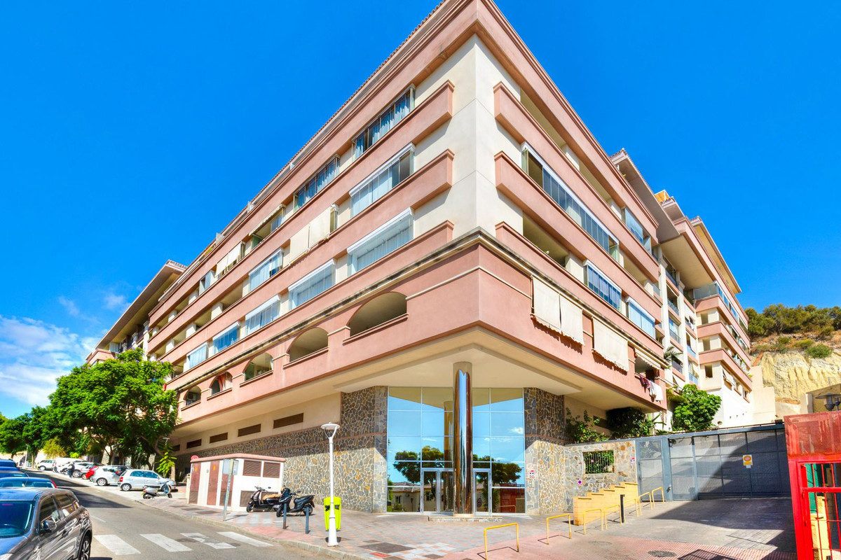 Te koop Middle Floor Apartment Costa Del Sol Los Pacos € 345.000,-
