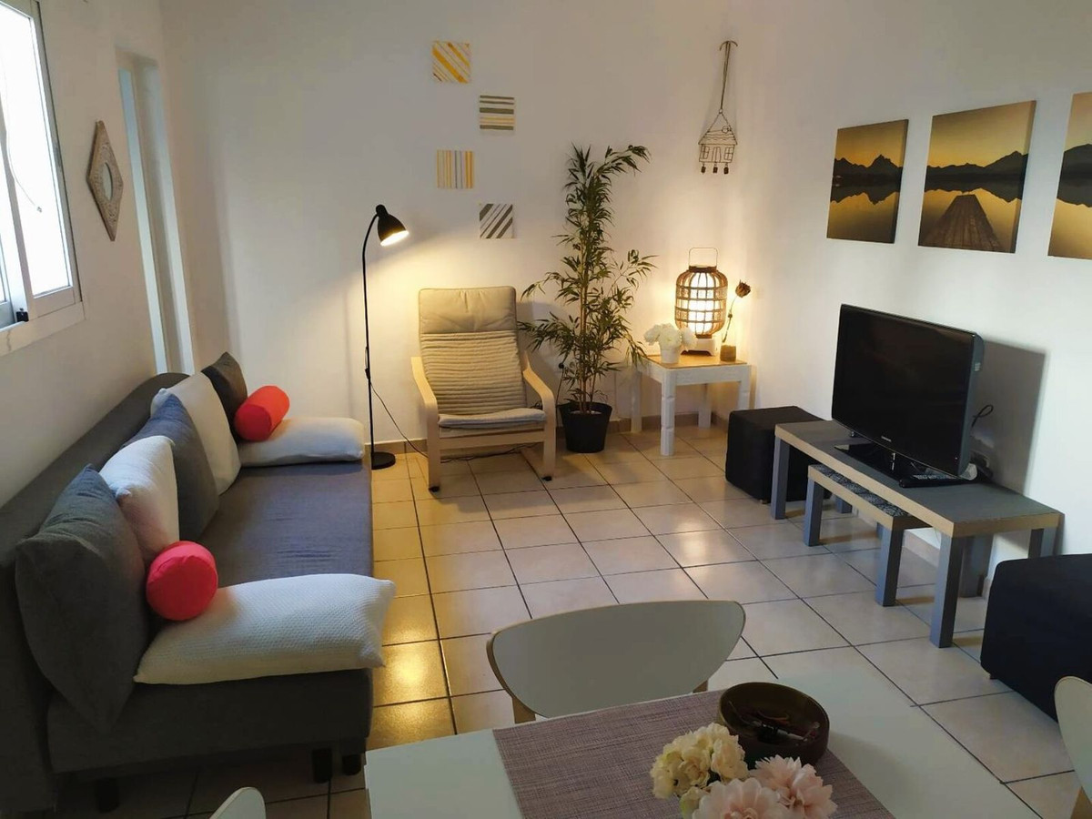 Te koop Middle Floor Apartment Costa Del Sol Estepona € 260.000,-