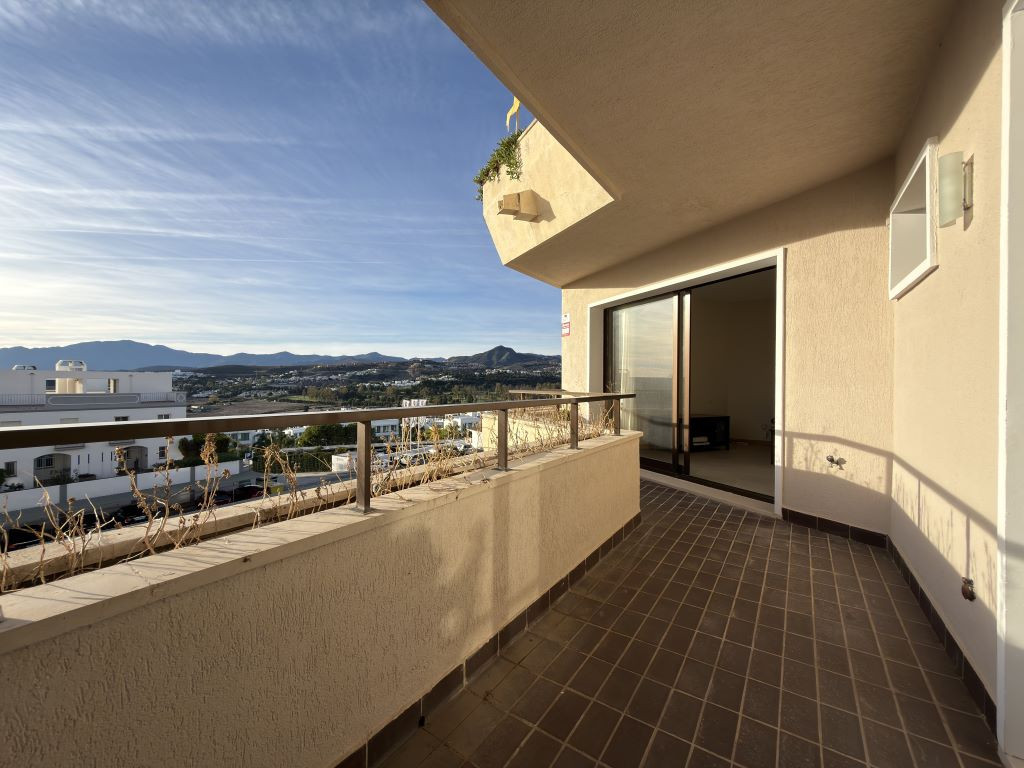 Te koop Middle Floor Apartment Costa Del Sol Estepona € 289.000,-