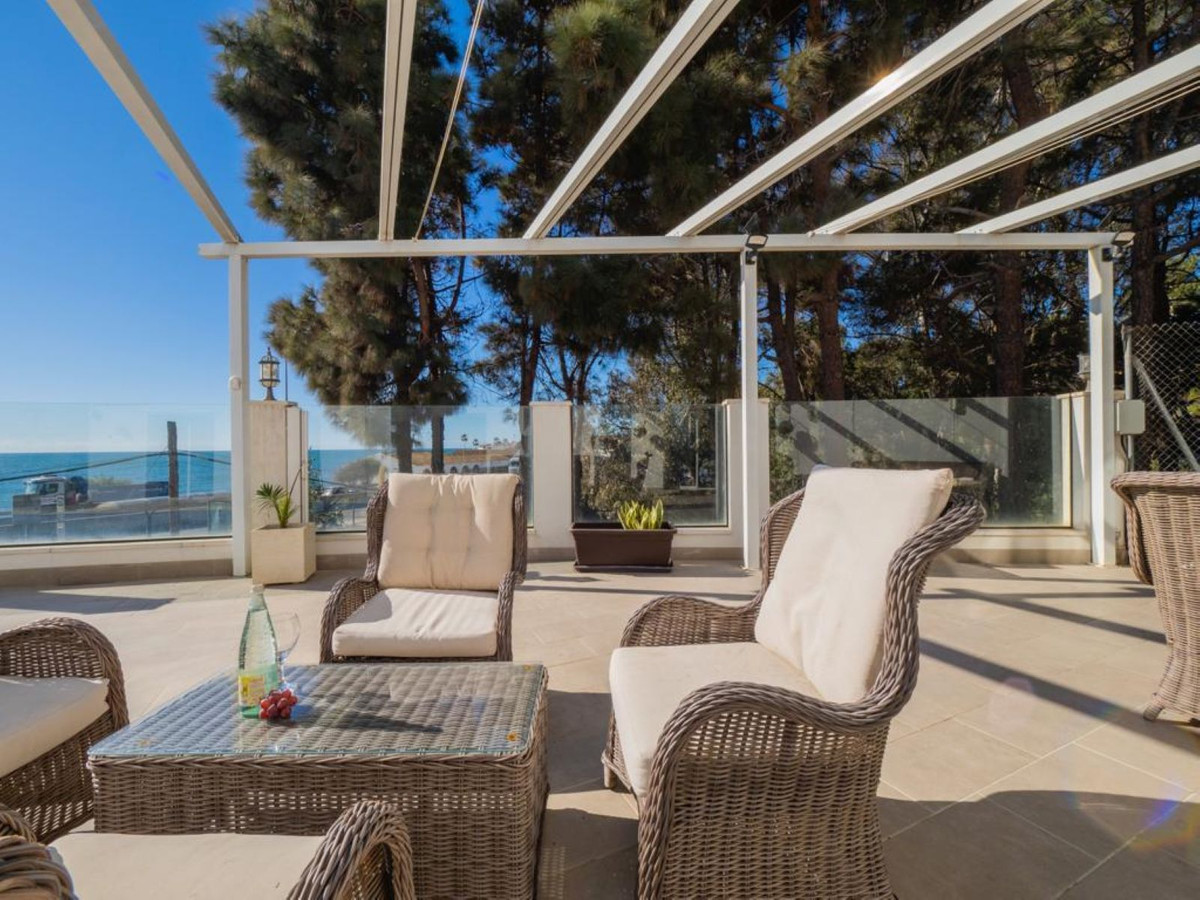 Te koop Vrijstaande Villa Costa Del Sol El Chaparral € 1.350.000,-