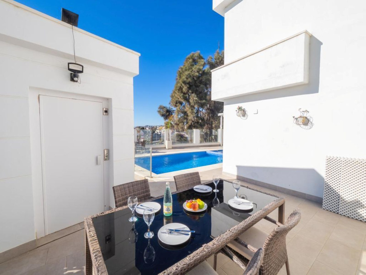 Te koop Vrijstaande Villa Costa Del Sol El Chaparral € 1.350.000,-