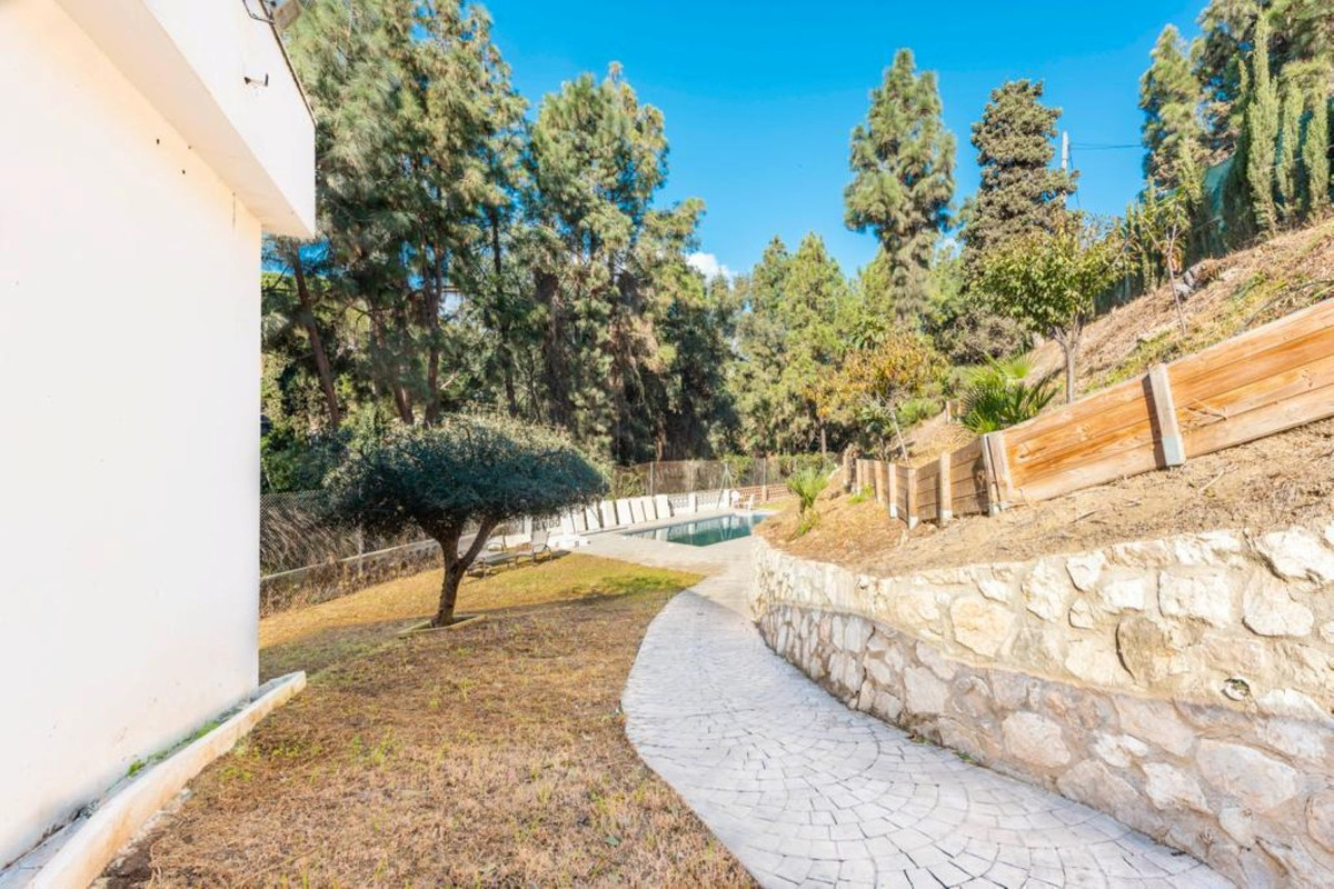 Te koop Vrijstaande Villa Costa Del Sol El Chaparral € 1.350.000,-