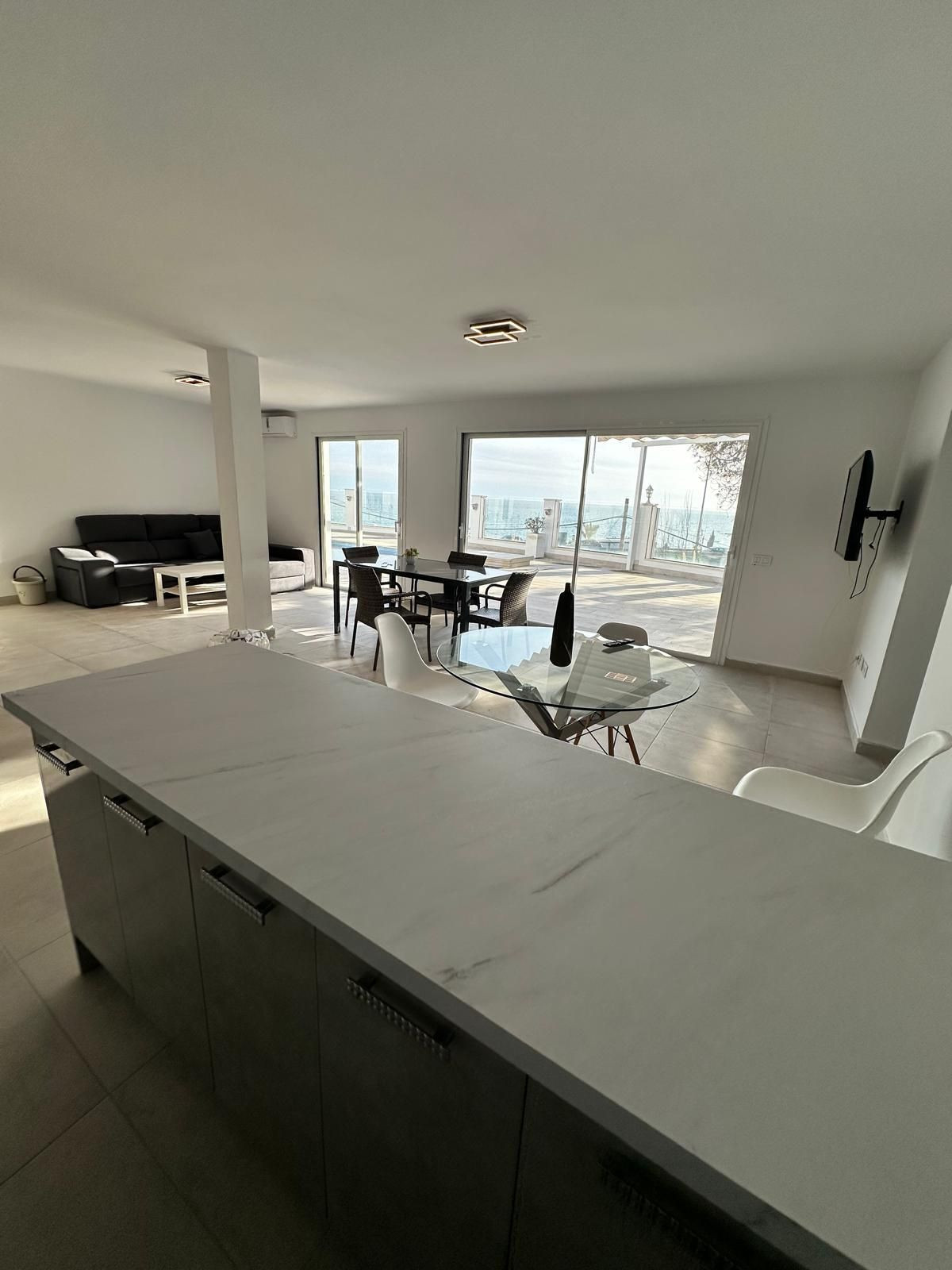 Te koop Vrijstaande Villa Costa Del Sol El Chaparral € 1.350.000,-