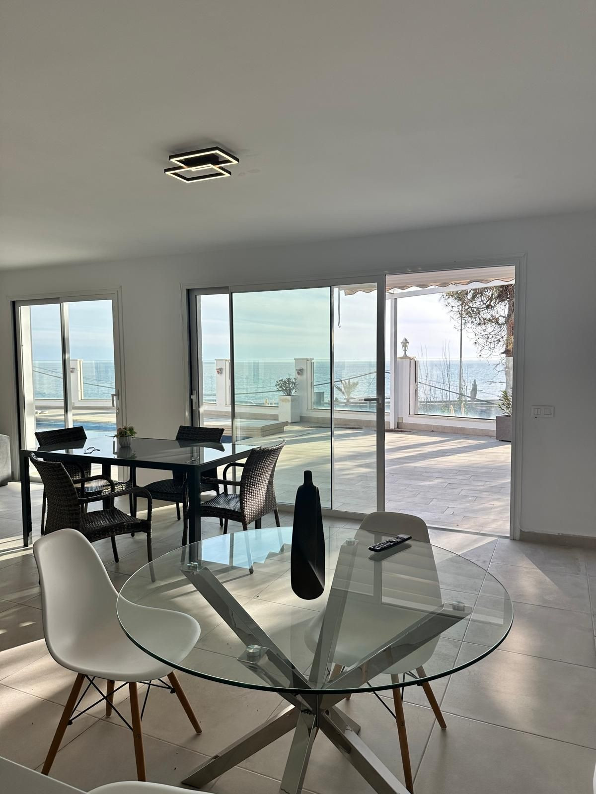 Te koop Vrijstaande Villa Costa Del Sol El Chaparral € 1.350.000,-