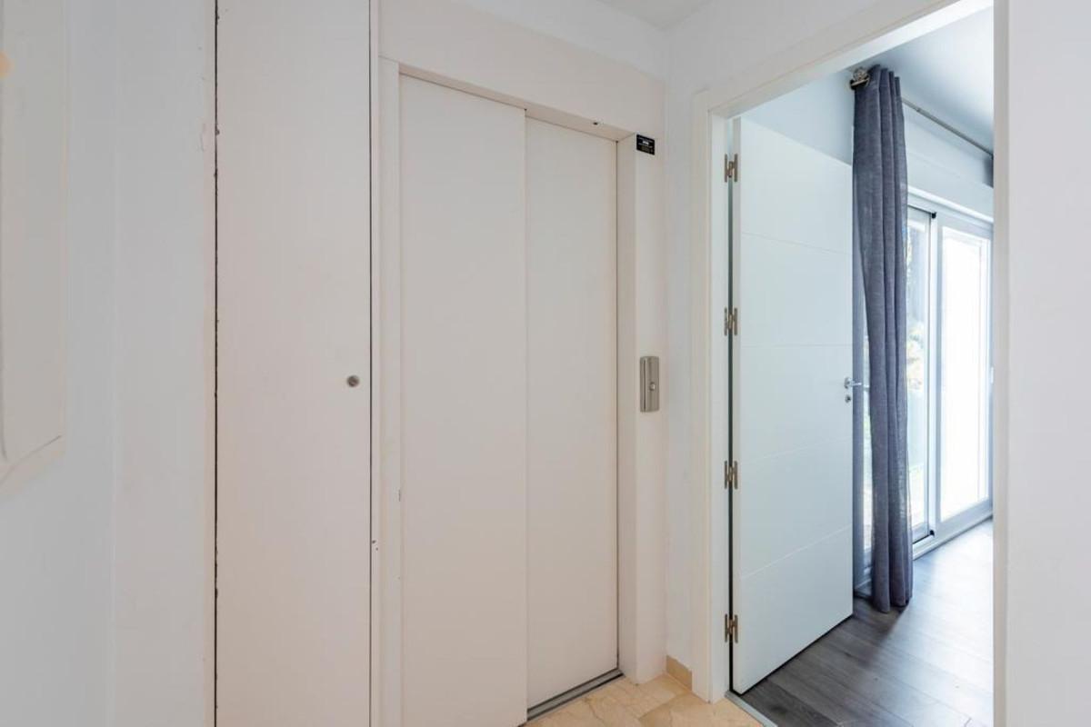 Te koop Vrijstaande Villa Costa Del Sol El Chaparral € 1.350.000,-