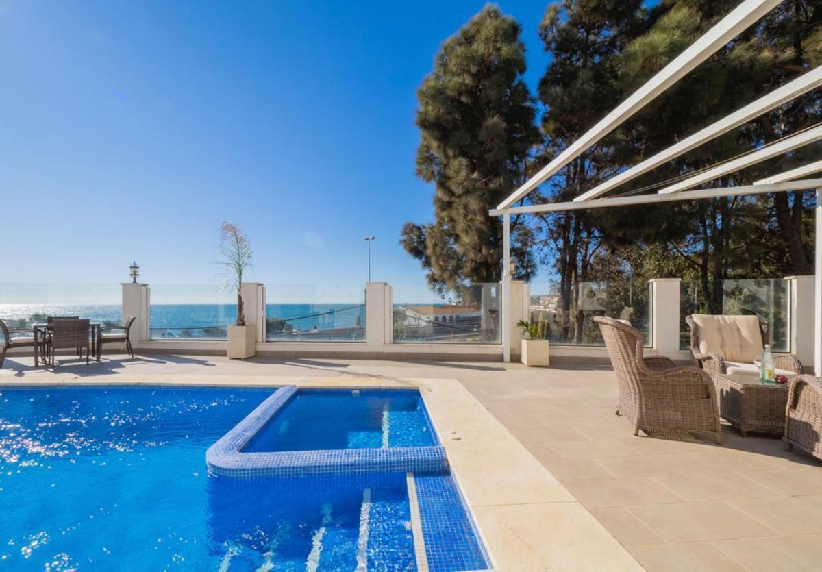 Te koop Vrijstaande Villa Costa Del Sol El Chaparral € 1.350.000,-