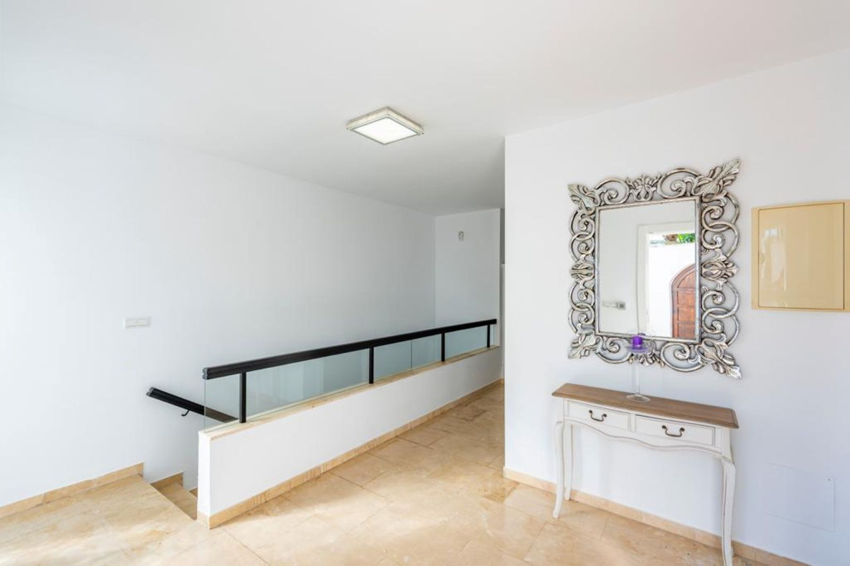 Te koop Vrijstaande Villa Costa Del Sol El Chaparral € 1.350.000,-