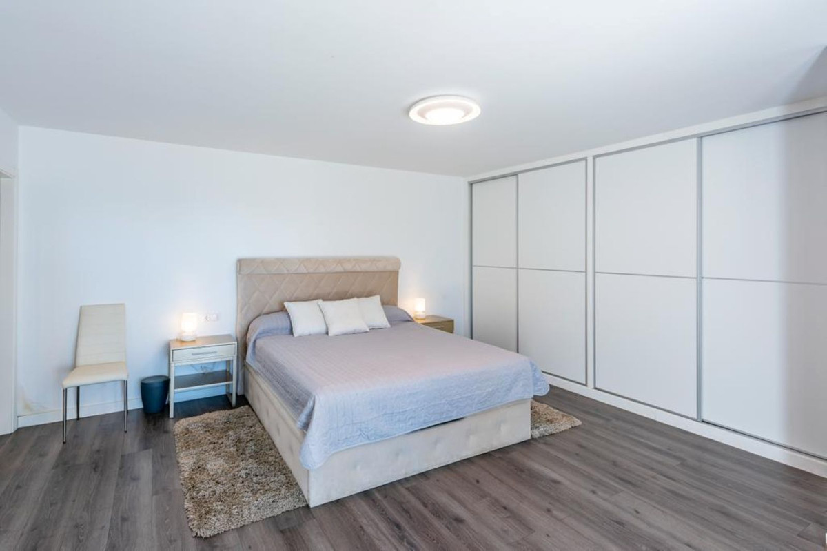 Te koop Vrijstaande Villa Costa Del Sol El Chaparral € 1.350.000,-