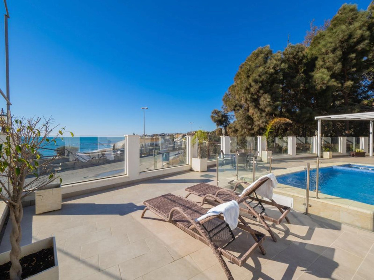 Te koop Vrijstaande Villa Costa Del Sol El Chaparral € 1.350.000,-