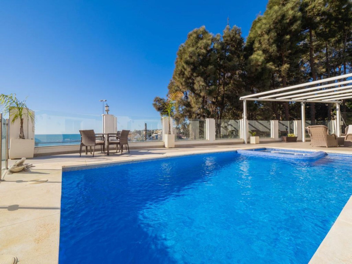 Te koop Vrijstaande Villa Costa Del Sol El Chaparral € 1.350.000,-