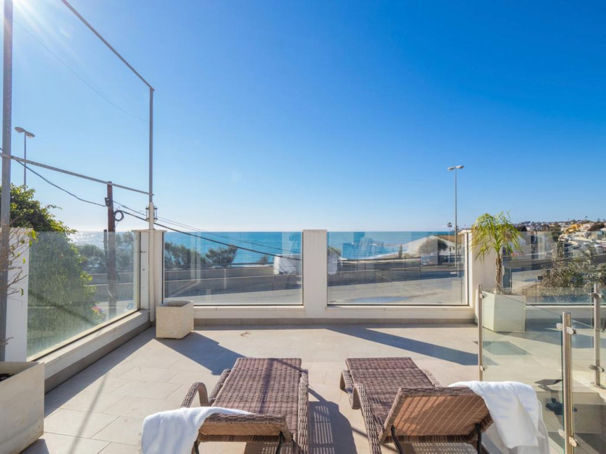 Te koop Vrijstaande Villa Costa Del Sol El Chaparral € 1.350.000,-