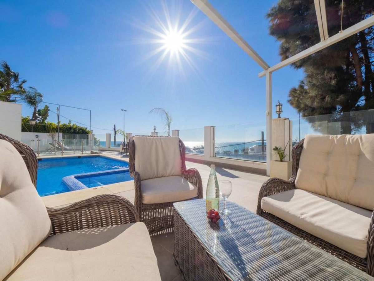 Te koop Vrijstaande Villa Costa Del Sol El Chaparral € 1.350.000,-