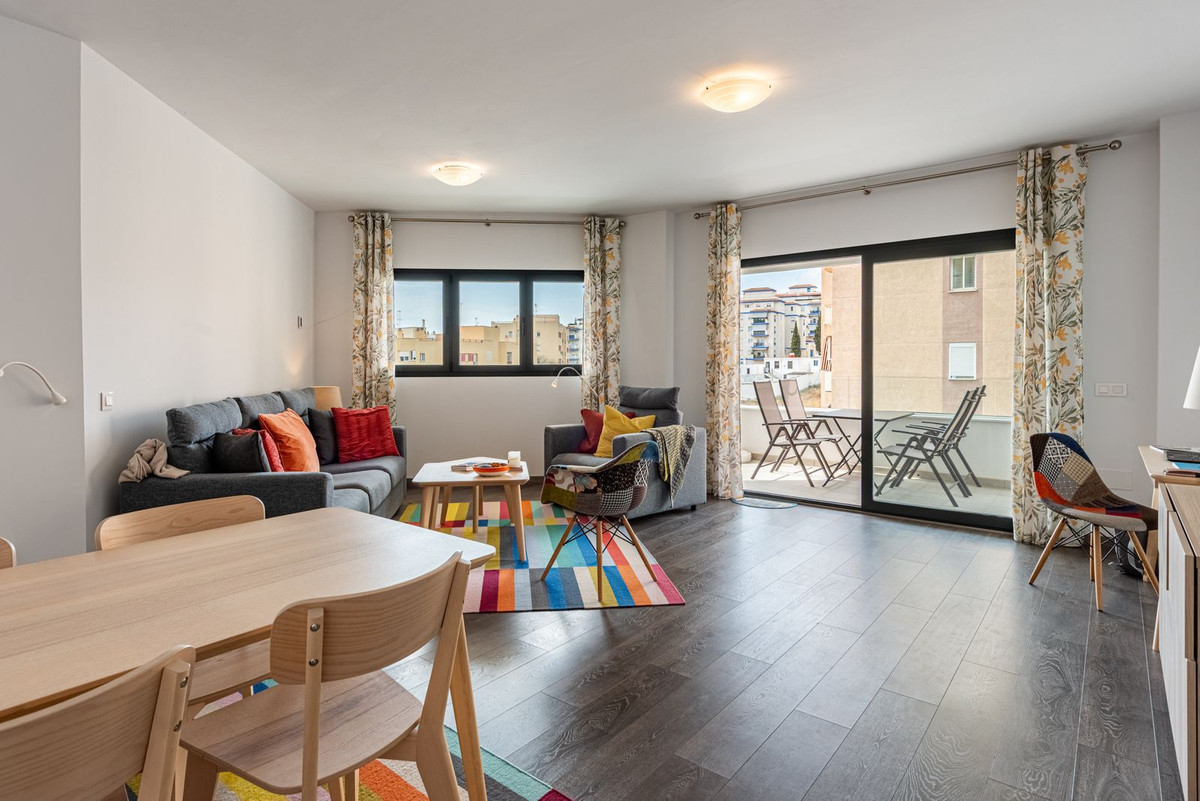 Te koop Middle Floor Apartment Costa Del Sol Estepona € 439.000,-
