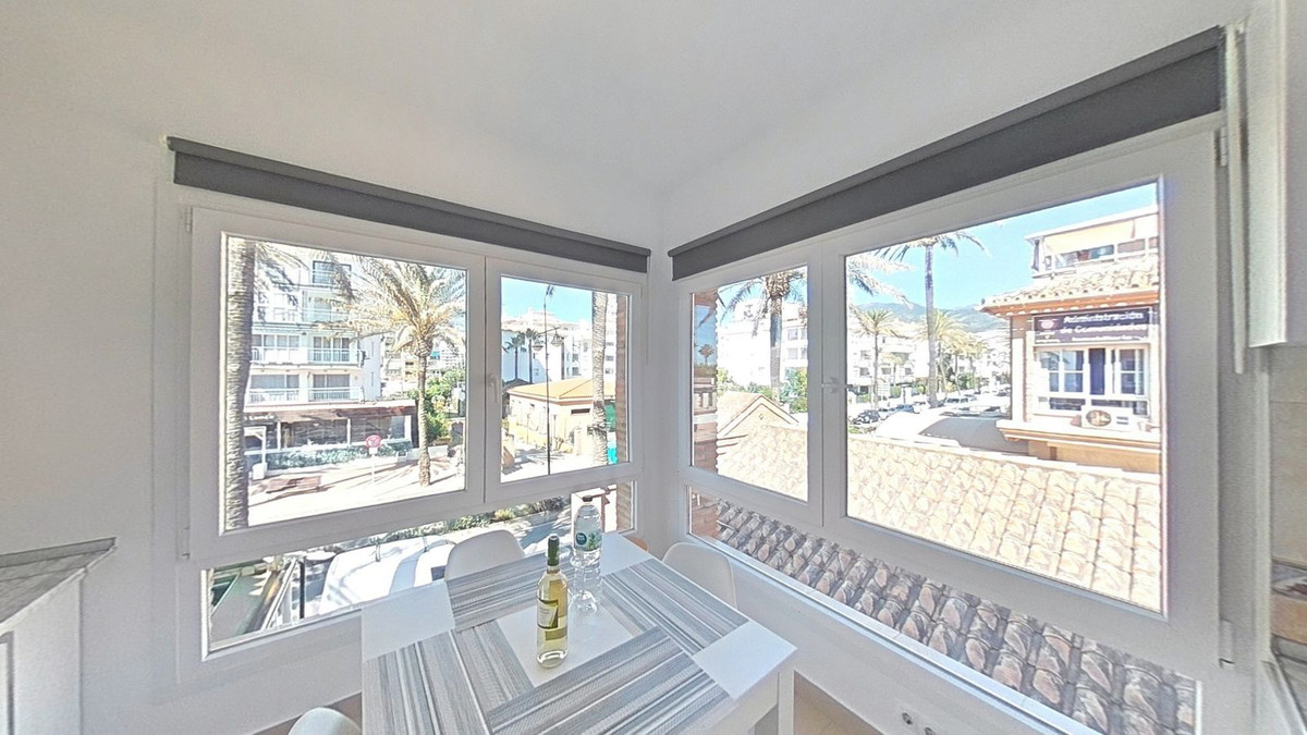 Te koop Middle Floor Apartment Costa Del Sol Benalmadena Costa € 324.500,-