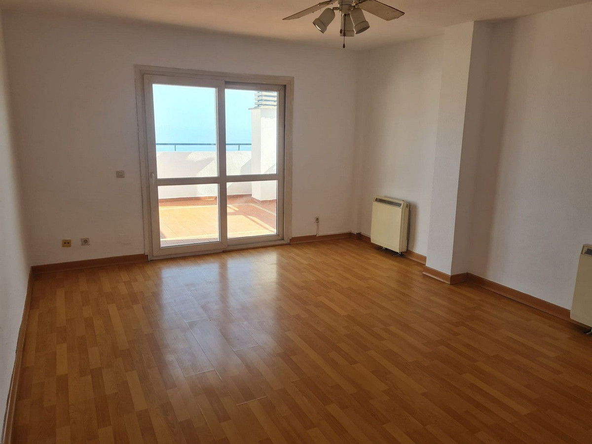 Te koop Middle Floor Apartment Costa Del Sol Benalmadena € 369.000,-