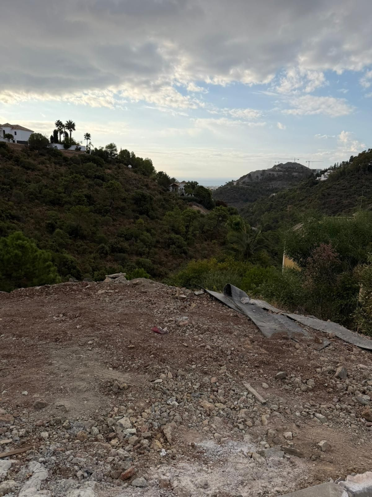 Te koop Residential Plot Costa Del Sol El Madroñal € 1.400.000,-