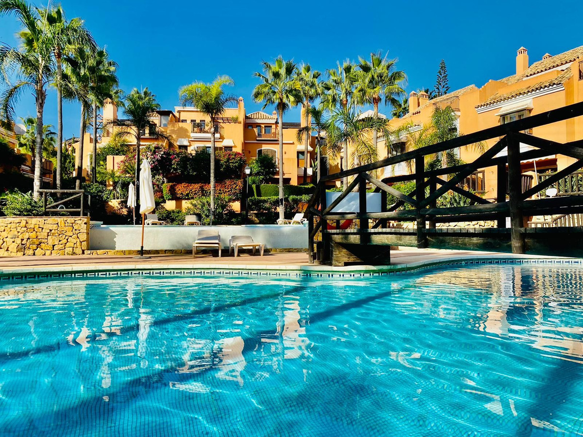 Te koop Half vrijstaand huis Costa Del Sol Bahía De Marbella € 1.150.000,-