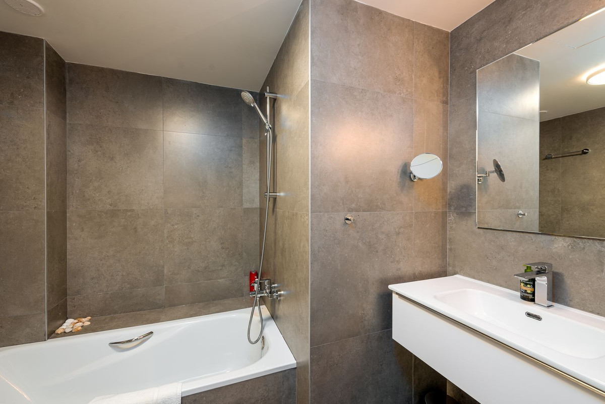 Te koop Gelijkvloers appartement Costa Del Sol Punta Chullera € 425.000,-