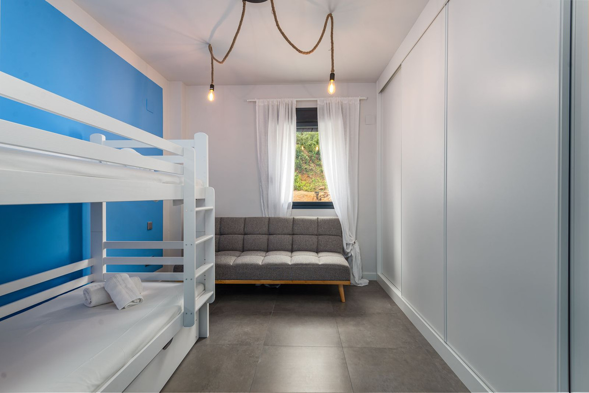 Te koop Gelijkvloers appartement Costa Del Sol Punta Chullera € 425.000,-