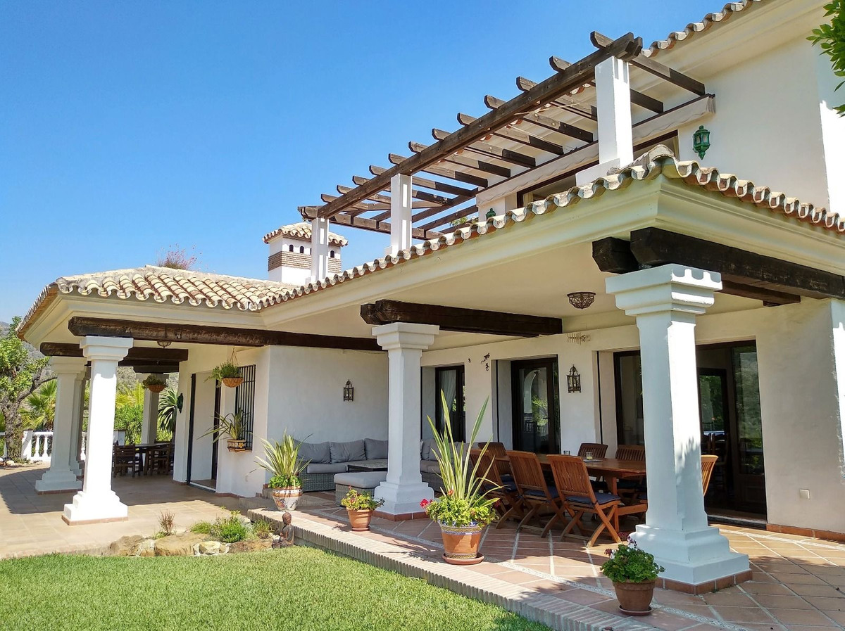 Te koop Vrijstaande Villa Costa Del Sol Istán € 4.850.000,-