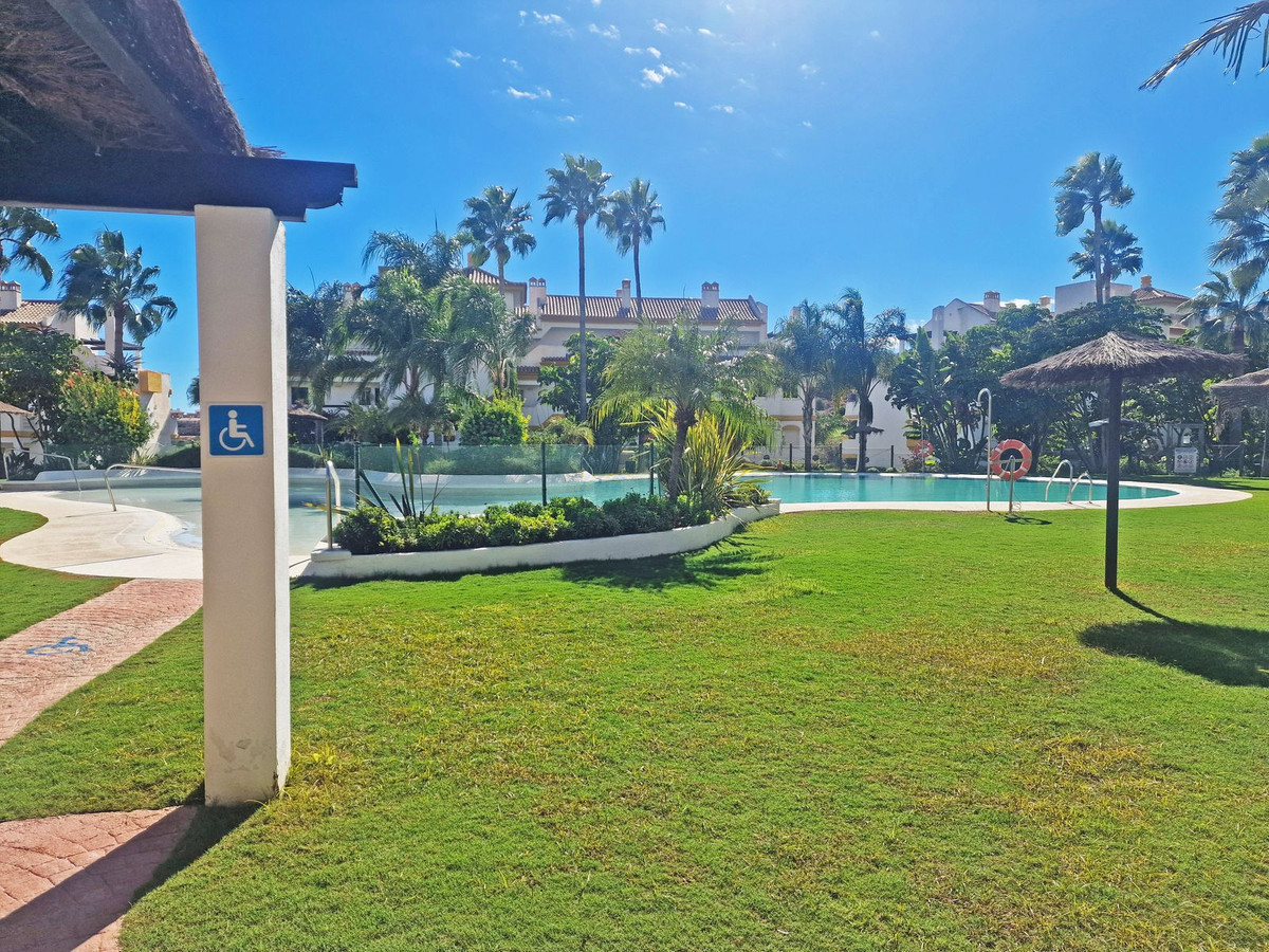 Te koop Middle Floor Apartment Costa Del Sol Calanova Golf € 259.000,-