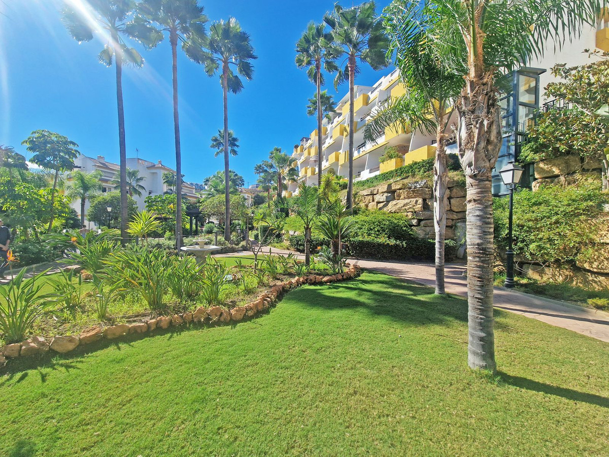 Te koop Middle Floor Apartment Costa Del Sol Calanova Golf € 259.000,-