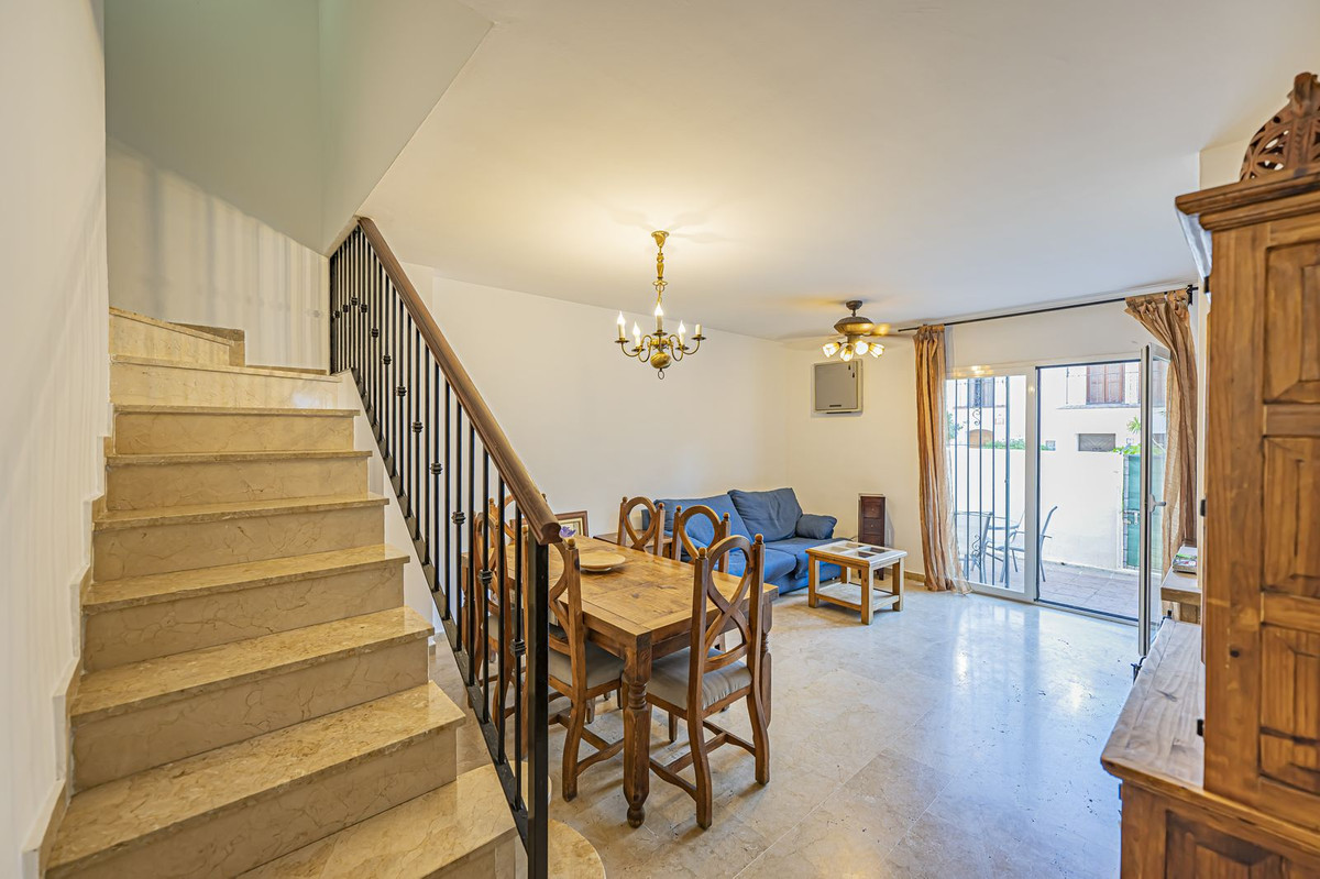 Te koop Herenhuis Costa Del Sol Estepona € 685.000,-