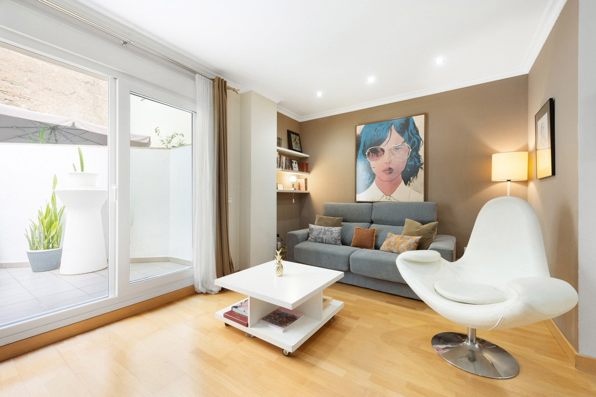 Te koop Middle Floor Apartment Costa Del Sol Málaga € 425.000,-