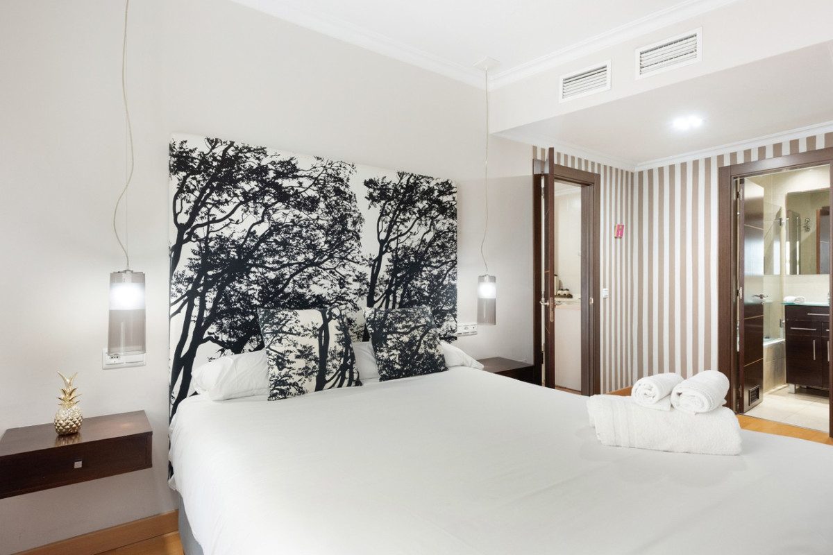 Te koop Middle Floor Apartment Costa Del Sol Málaga € 425.000,-