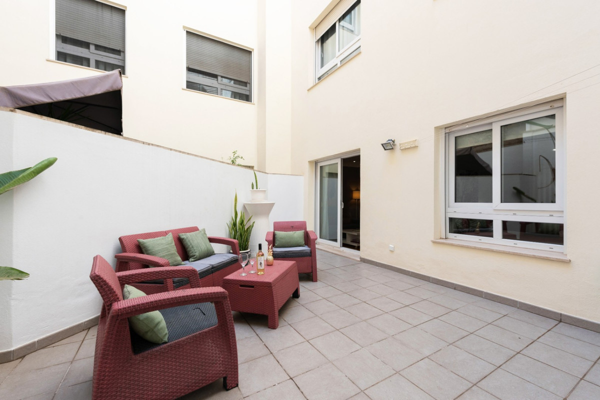 Te koop Middle Floor Apartment Costa Del Sol Málaga € 425.000,-