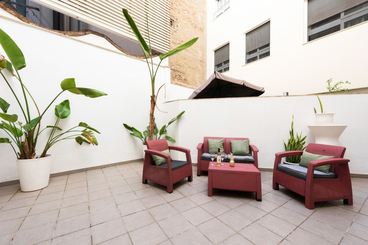 Te koop Middle Floor Apartment Costa Del Sol Málaga € 425.000,-