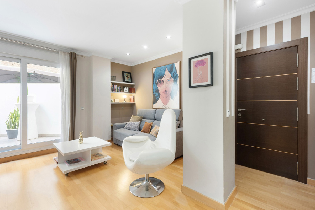 Te koop Middle Floor Apartment Costa Del Sol Málaga € 425.000,-