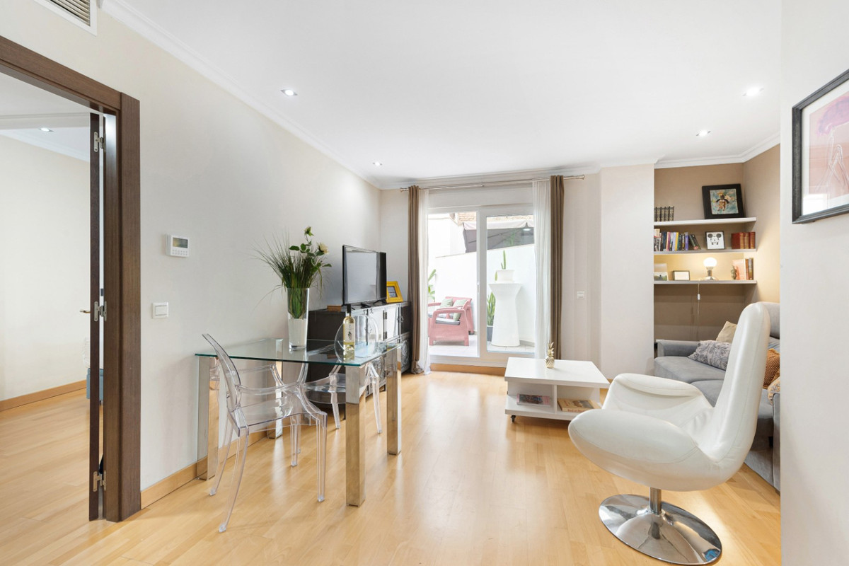 Te koop Middle Floor Apartment Costa Del Sol Málaga € 425.000,-