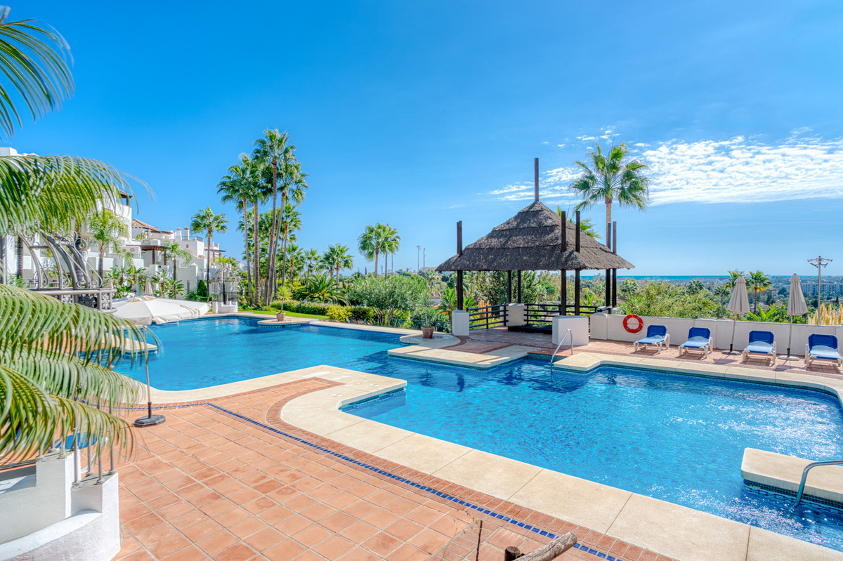 Te koop Middle Floor Apartment Costa Del Sol Nueva Andalucía € 675.000,-