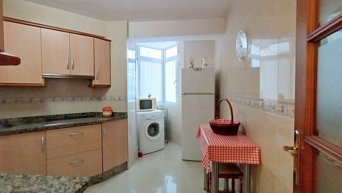 Te koop Middle Floor Apartment Costa Del Sol La Cala De Mijas € 425.000,-
