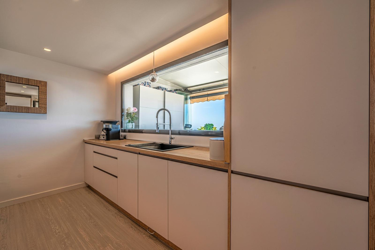 Te koop Middle Floor Apartment Costa Del Sol Benalmadena Pueblo € 498.000,-