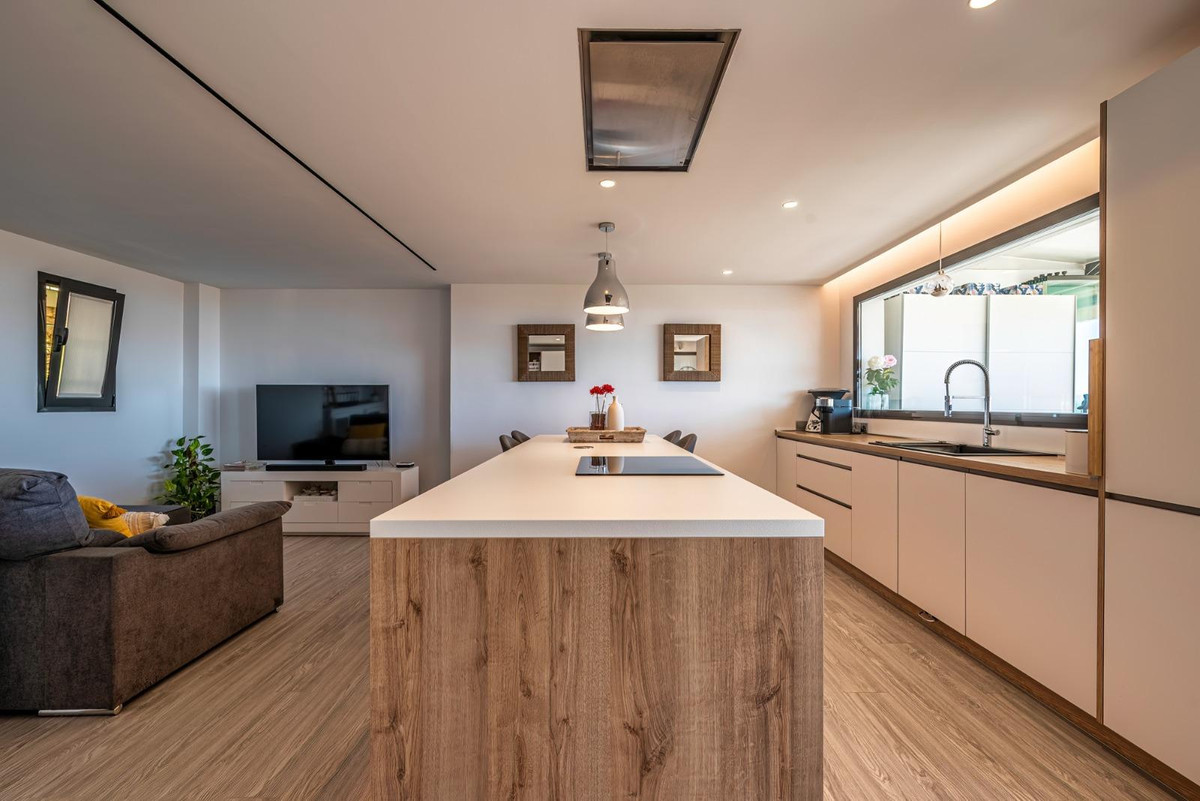 Te koop Middle Floor Apartment Costa Del Sol Benalmadena Pueblo € 498.000,-