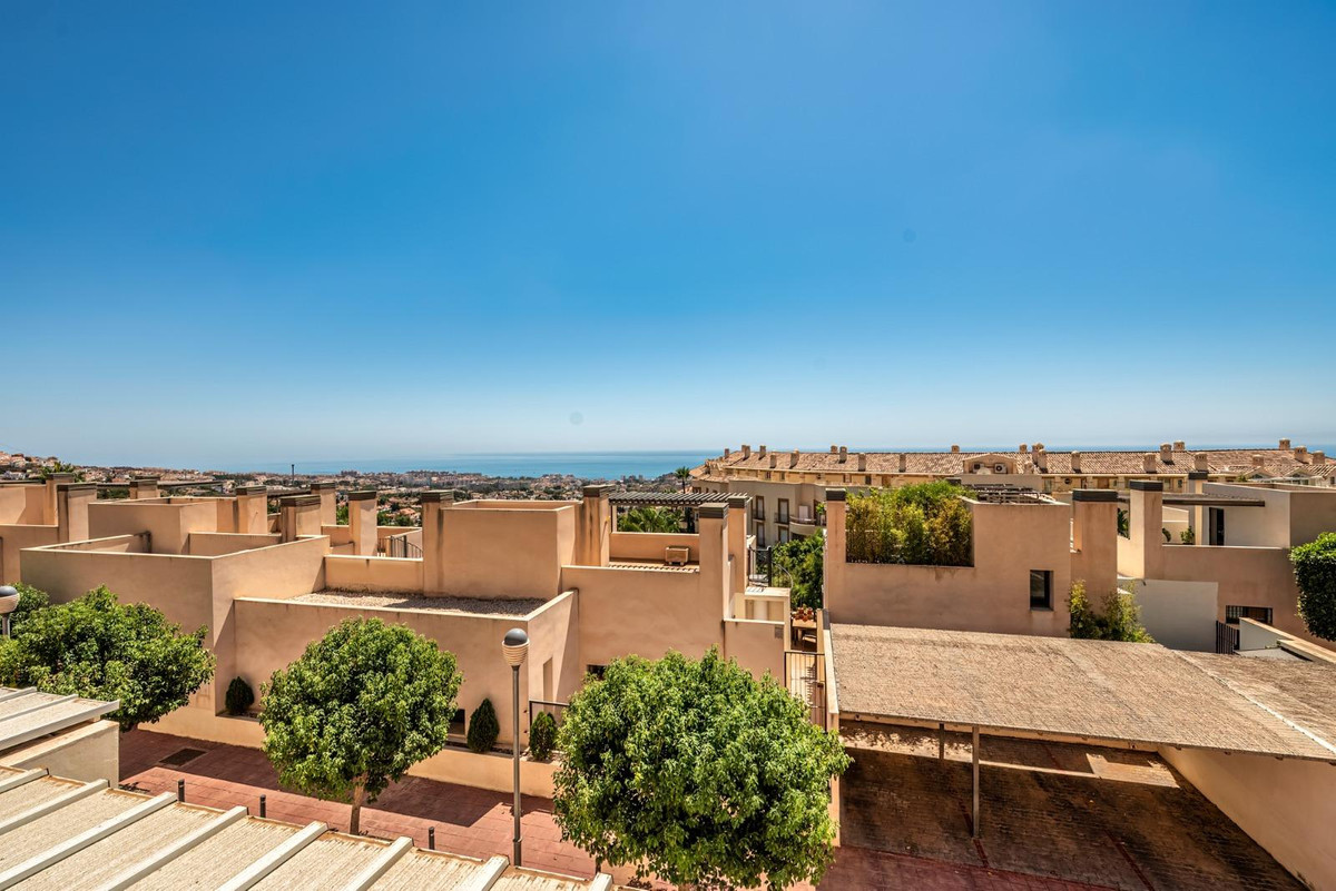 Te koop Middle Floor Apartment Costa Del Sol Benalmadena Pueblo € 498.000,-