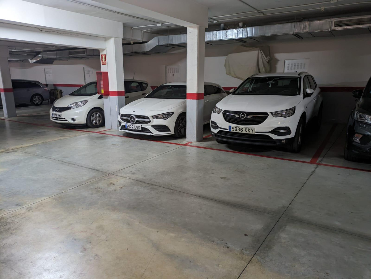 Te koop Middle Floor Apartment Costa Del Sol Benalmadena Pueblo € 498.000,-