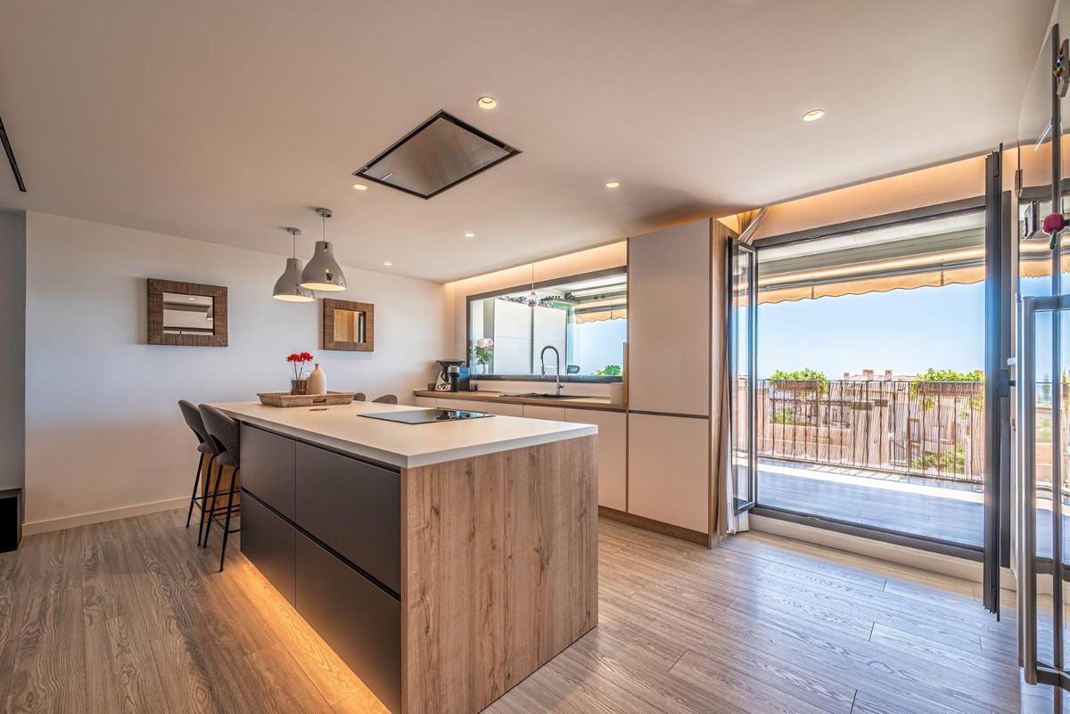 Te koop Middle Floor Apartment Costa Del Sol Benalmadena Pueblo € 498.000,-