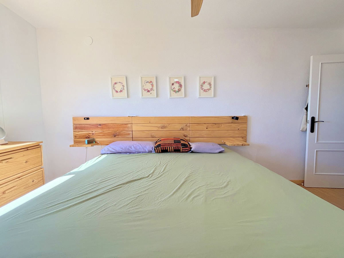 Te koop Middle Floor Apartment Costa Del Sol Estepona € 380.000,-