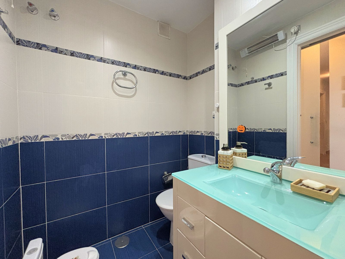Te koop Middle Floor Apartment Costa Del Sol Estepona € 380.000,-