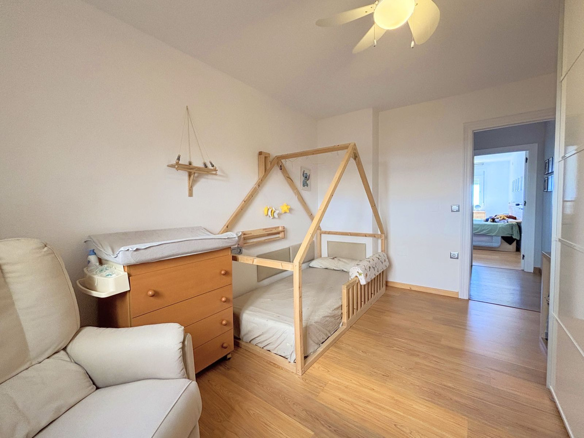 Te koop Middle Floor Apartment Costa Del Sol Estepona € 380.000,-