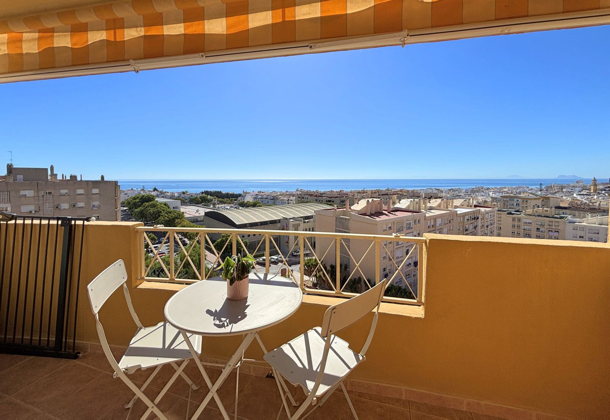 Te koop Middle Floor Apartment Costa Del Sol Estepona € 380.000,-
