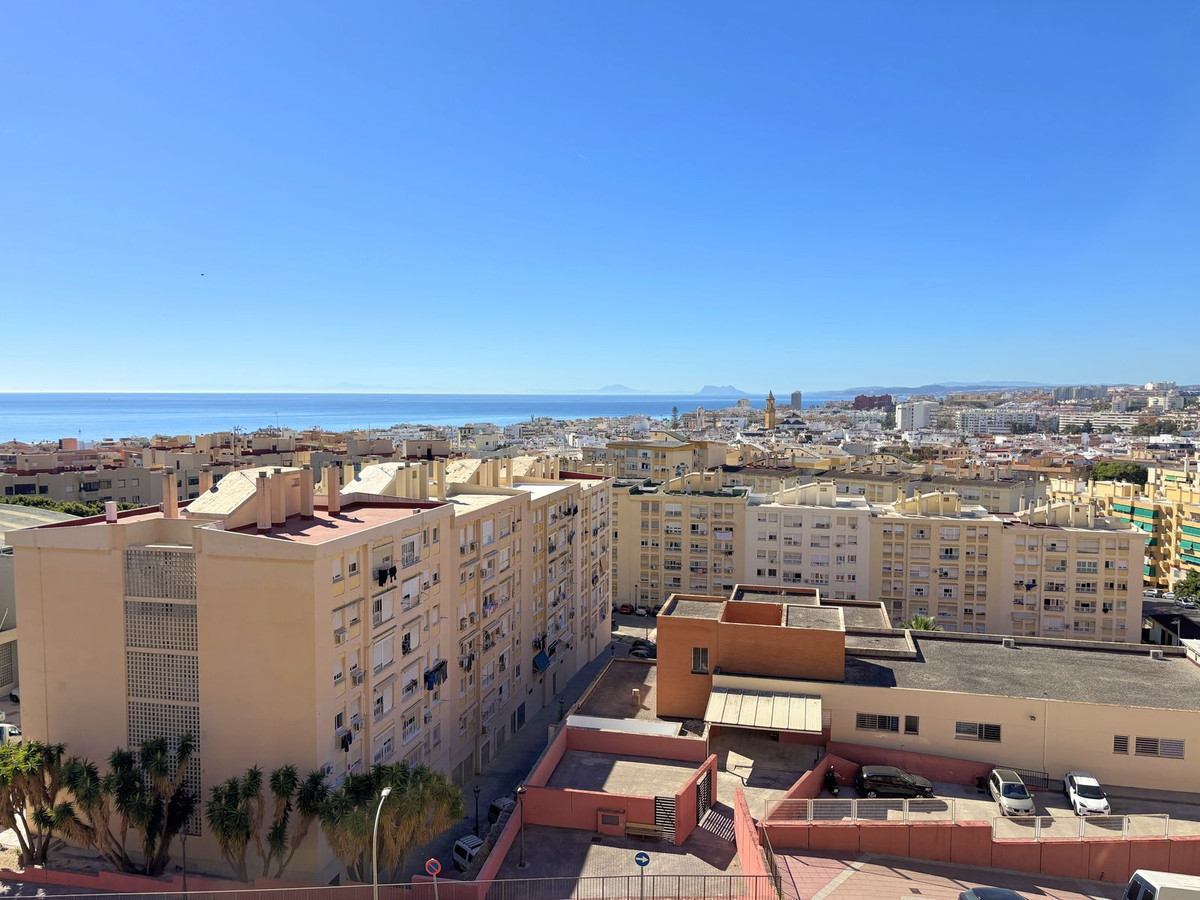 Te koop Middle Floor Apartment Costa Del Sol Estepona € 380.000,-