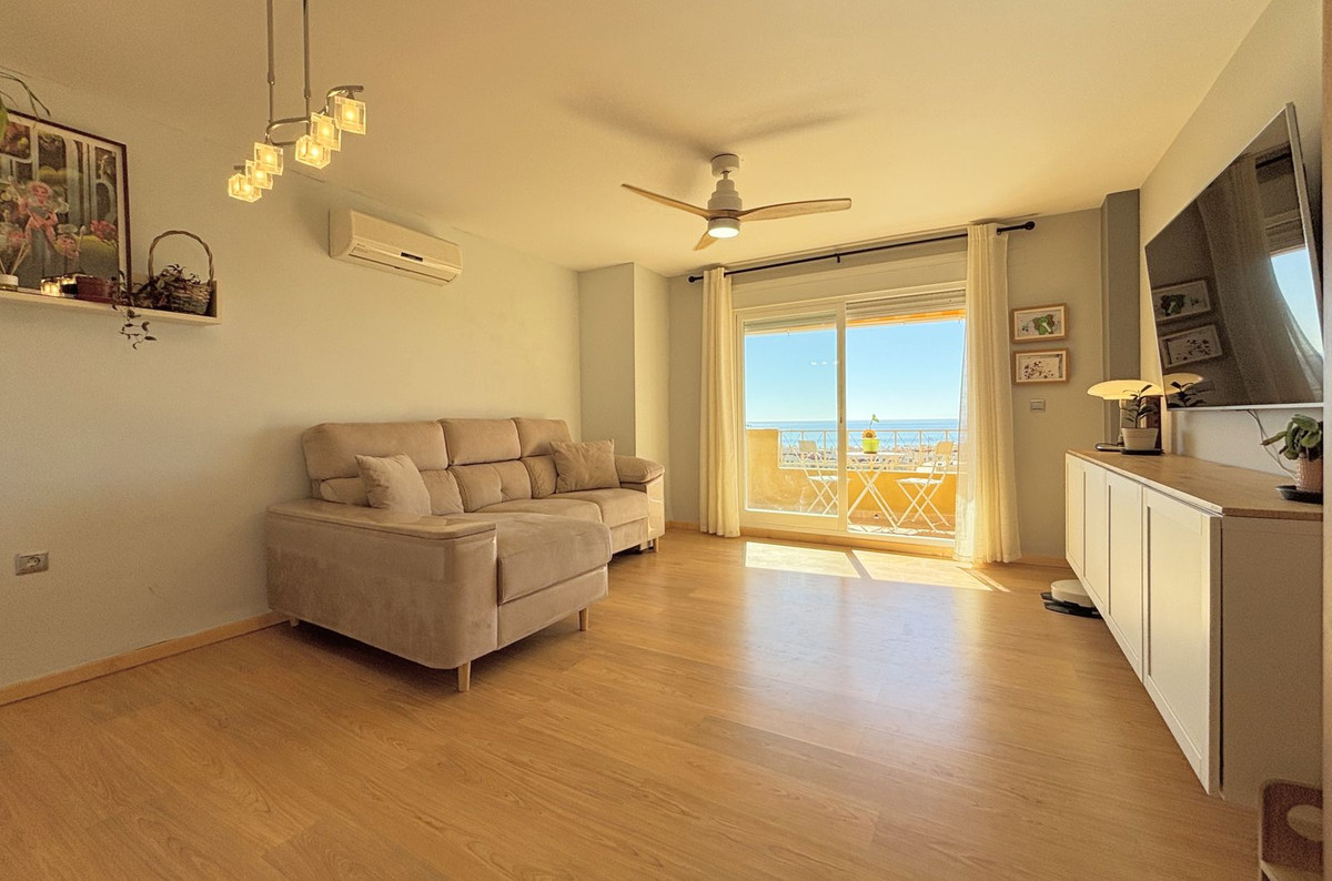 Te koop Middle Floor Apartment Costa Del Sol Estepona € 380.000,-