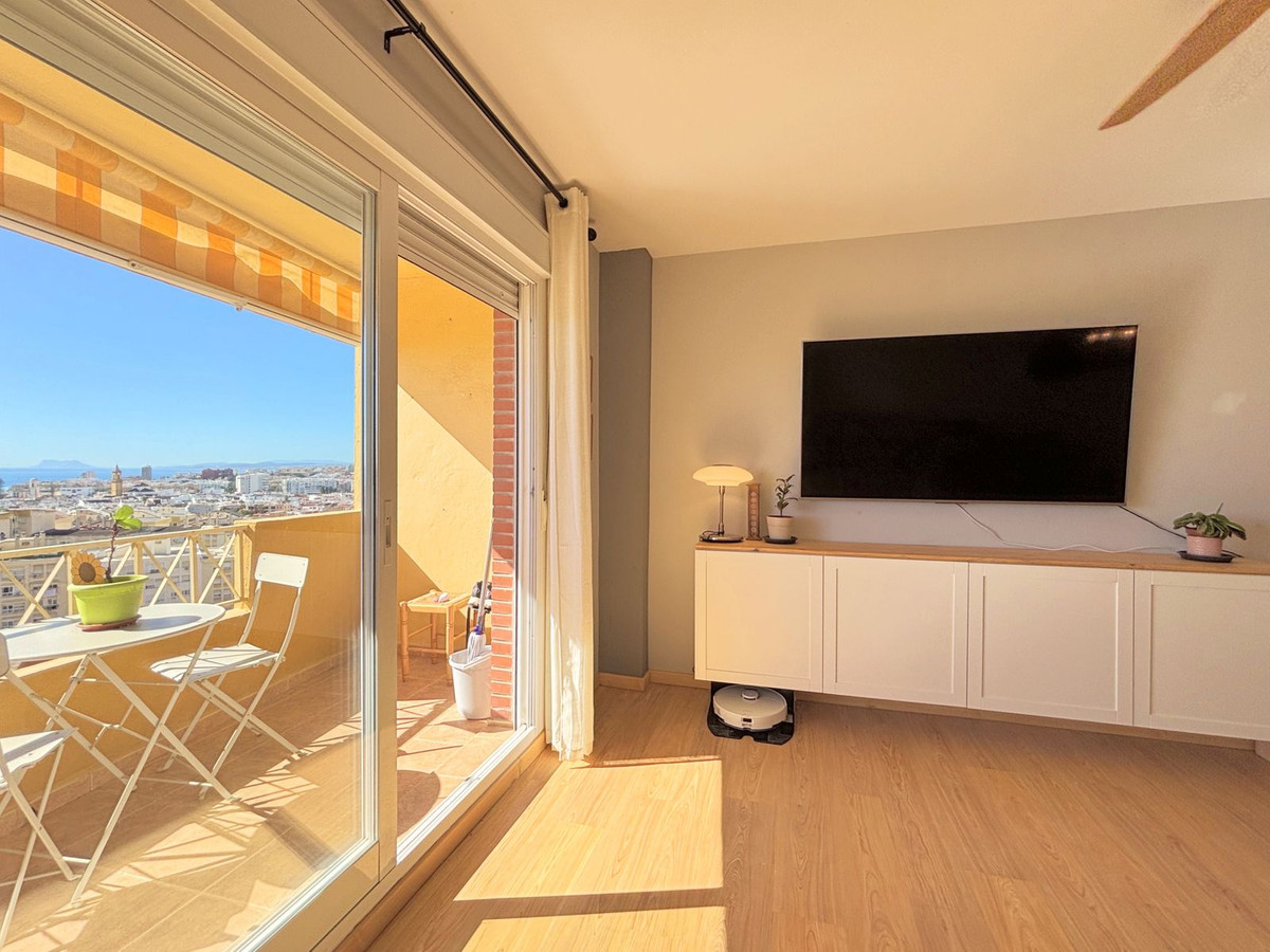 Te koop Middle Floor Apartment Costa Del Sol Estepona € 380.000,-
