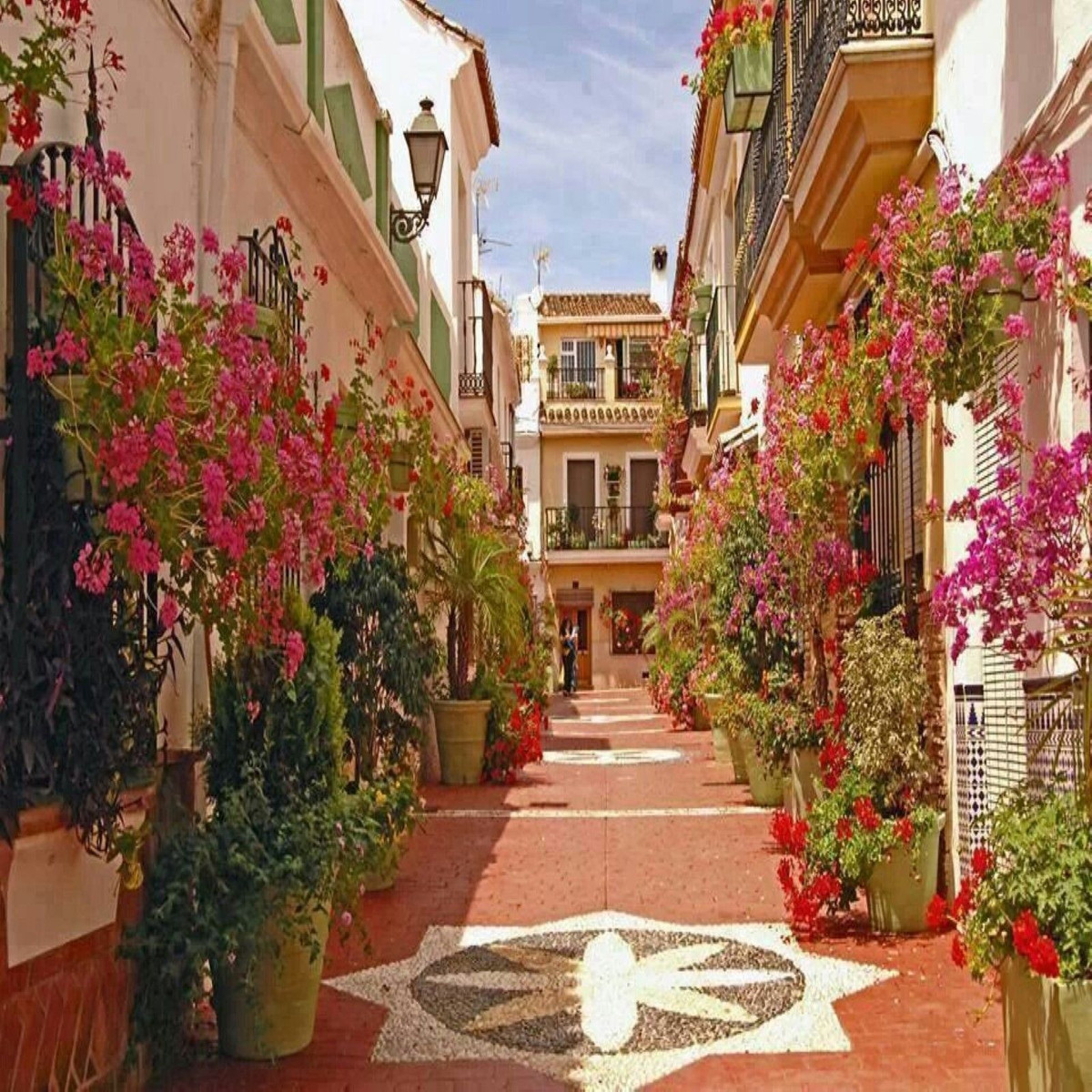 Te koop Middle Floor Apartment Costa Del Sol Estepona € 380.000,-